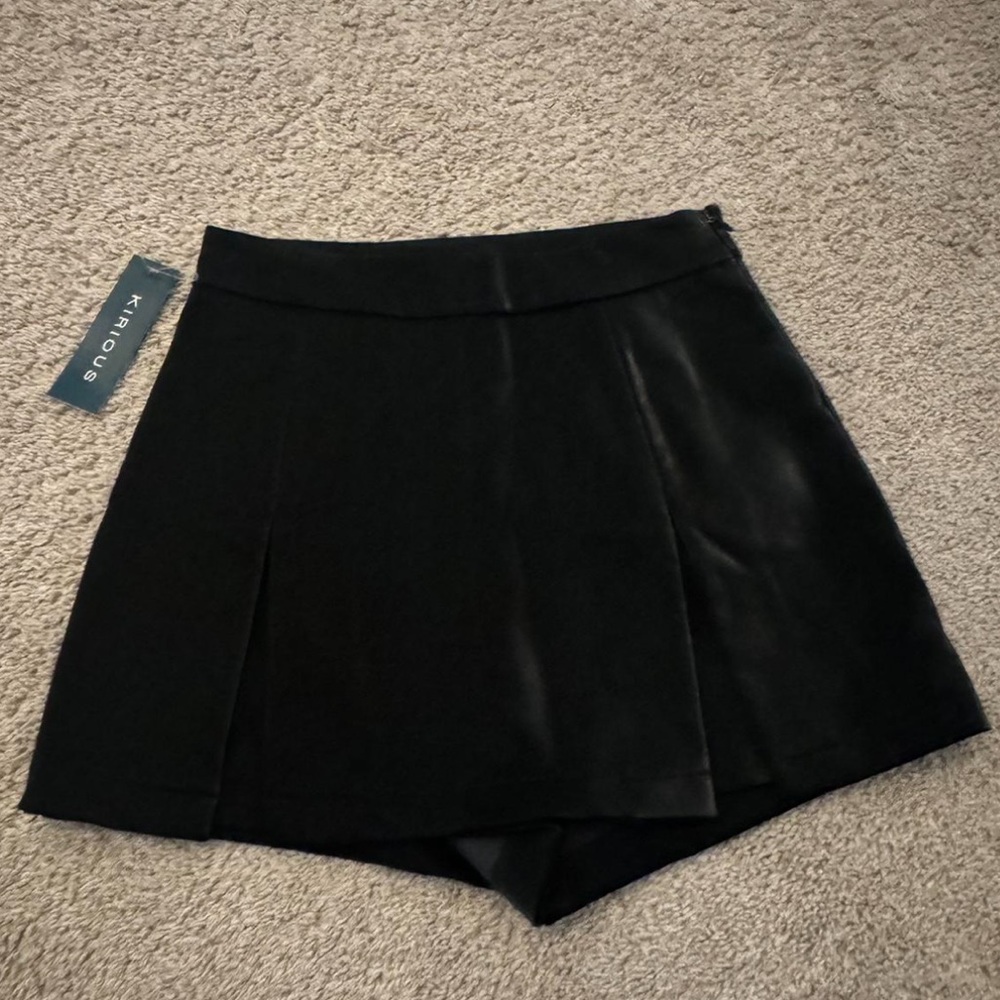 NWT KIRIOUS Black Skirt